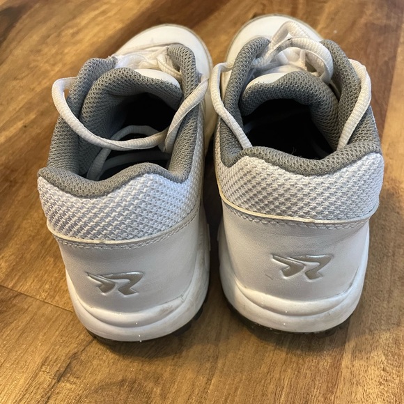 Ringor Women’s Turf Cleats - Picture 4 of 5